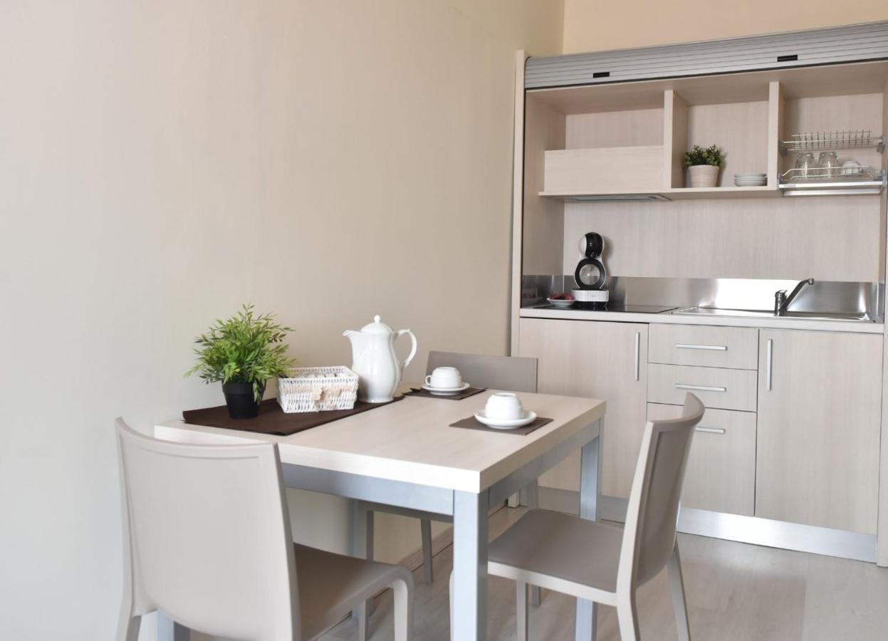 Hotel E Appartamenti La Solaria 산 조반니 로톤도 외부 사진