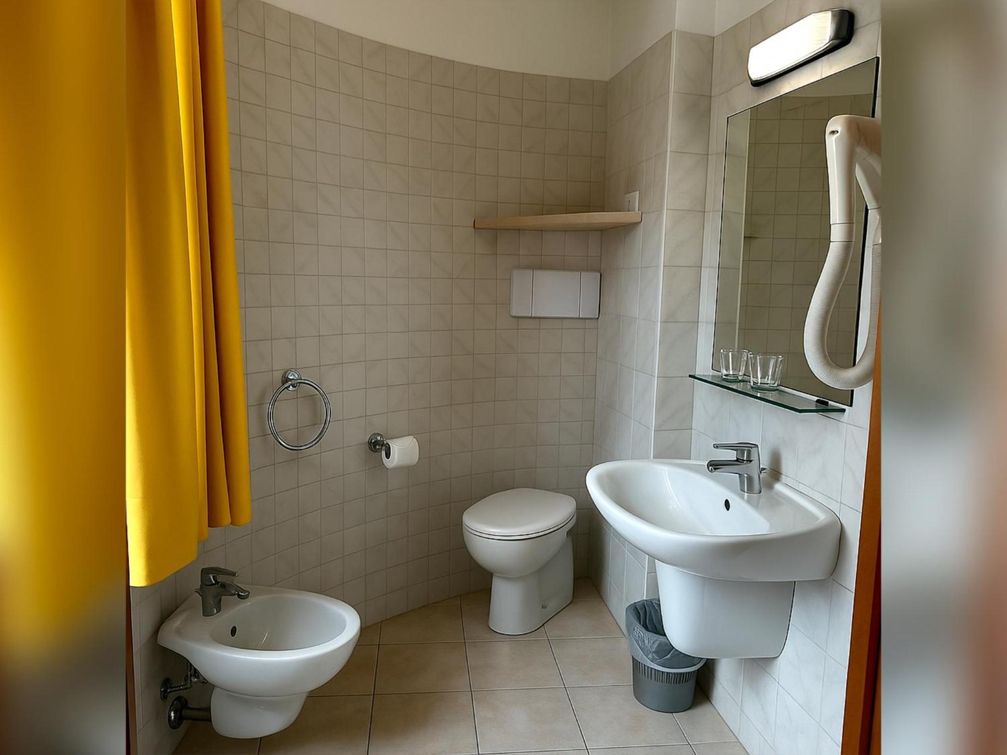 Hotel E Appartamenti La Solaria 산 조반니 로톤도 외부 사진
