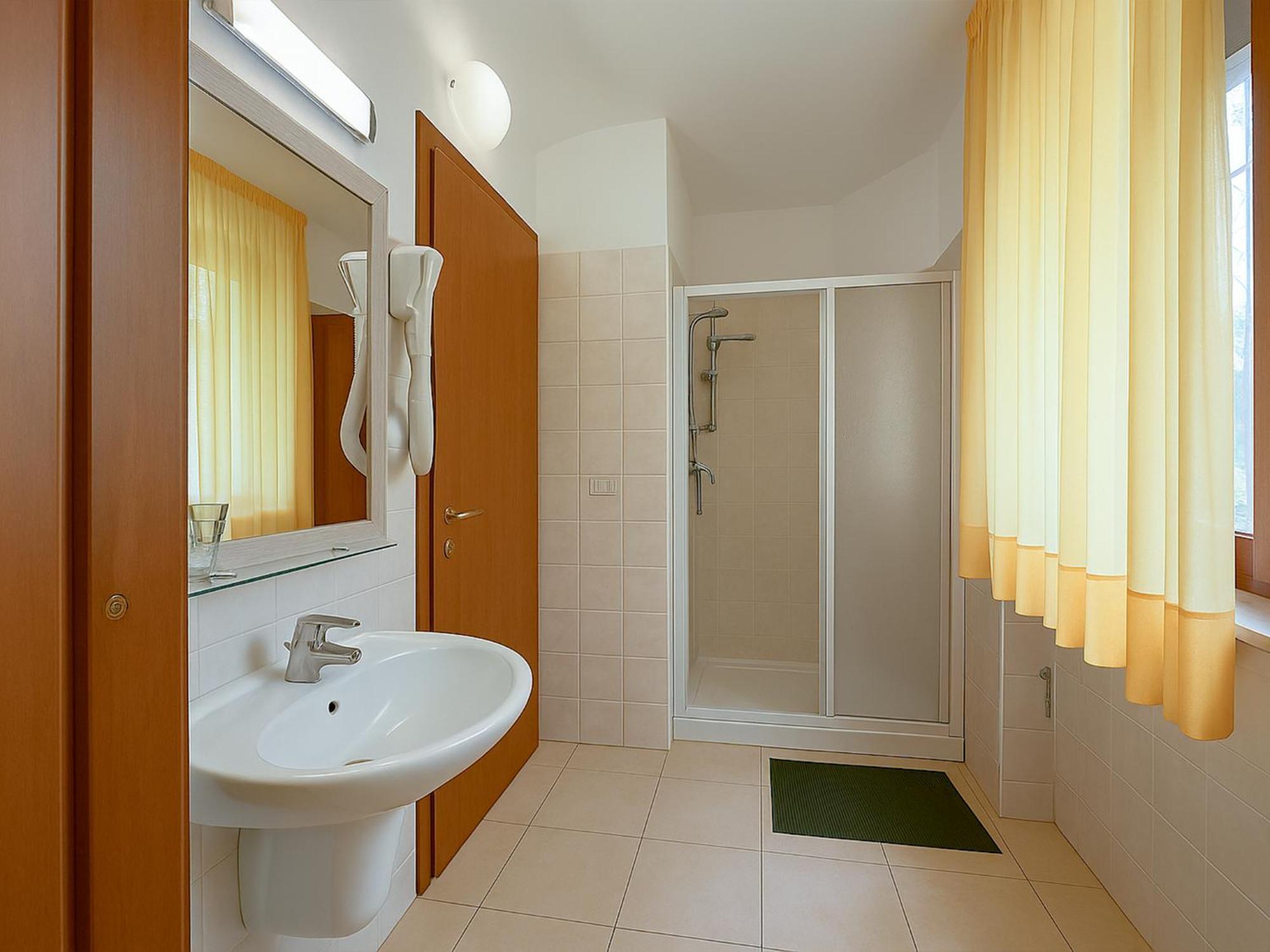 Hotel E Appartamenti La Solaria 산 조반니 로톤도 외부 사진