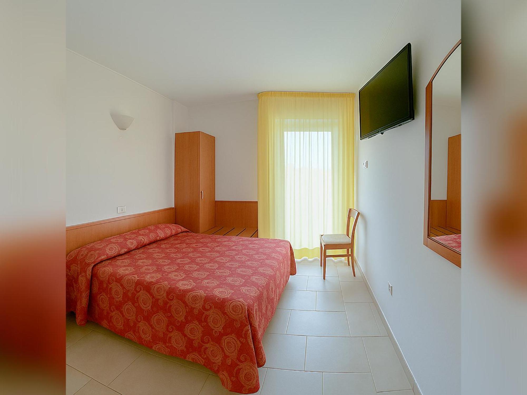 Hotel E Appartamenti La Solaria 산 조반니 로톤도 외부 사진